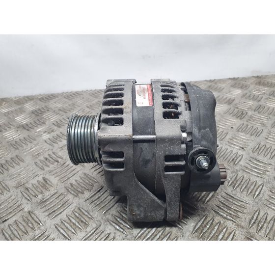Alternador para Toyota Land Cruiser (J15)