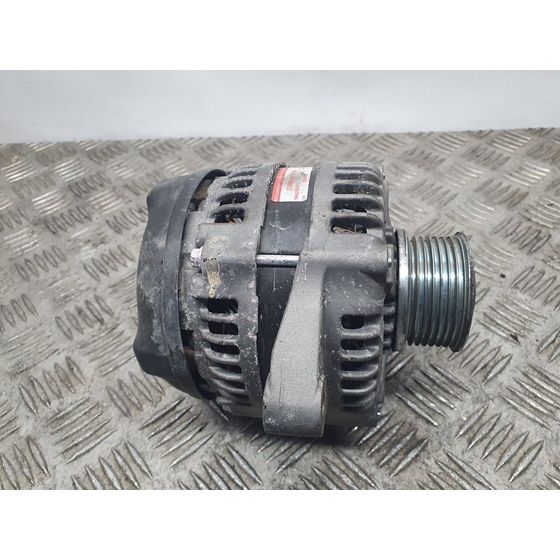 Alternador para Toyota Land Cruiser (J15)