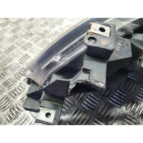 Faro Derecho Para Mazda 6 Lim.