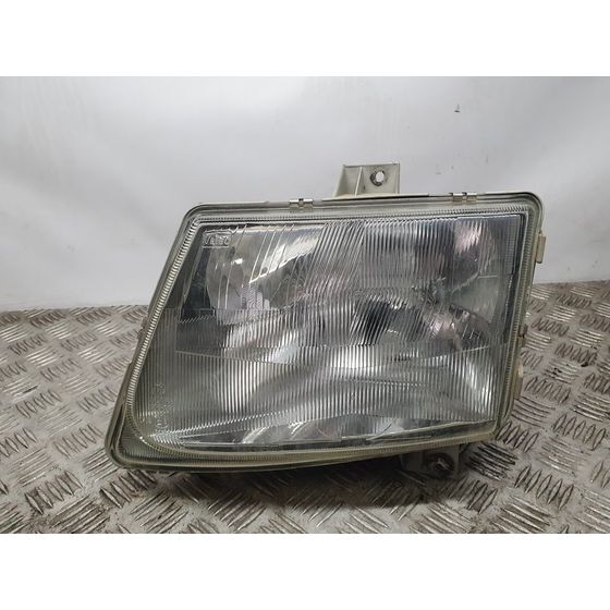 Faro Izquierdo Para Mercedes Vito  Combi