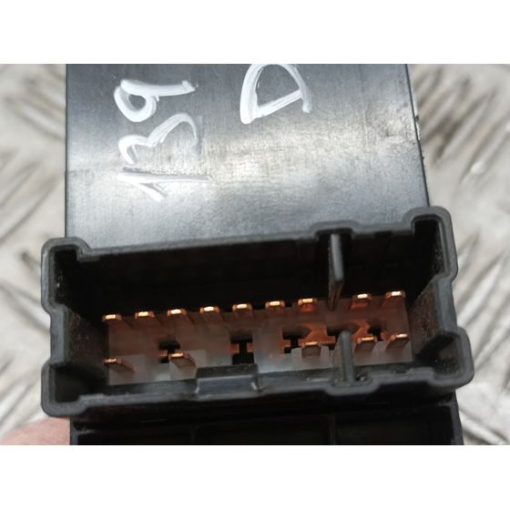 Mando Elevalunas Delantero Izquierdo  Para Nissan Micra V