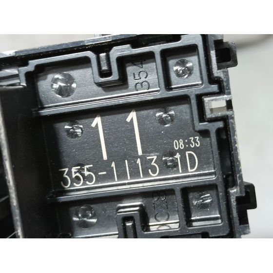 Mando Elevalunas Delantero Derecho para Toyota Corolla (E21)