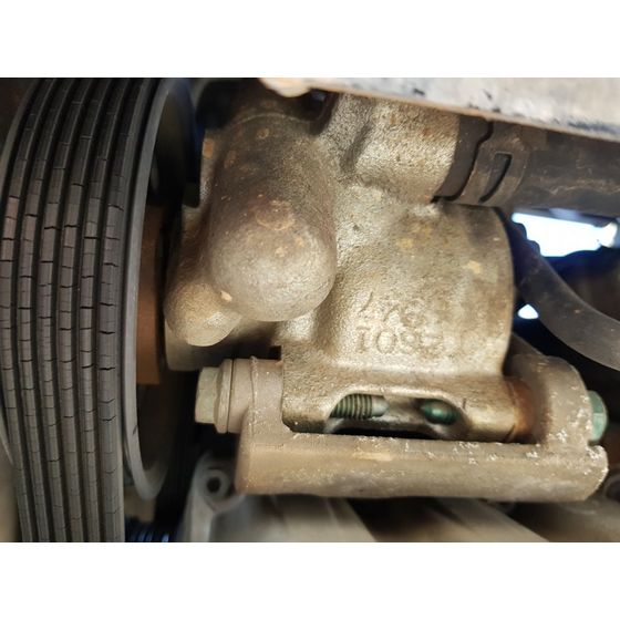 Bomba Direccion Para Volkswagen Polo Berlina