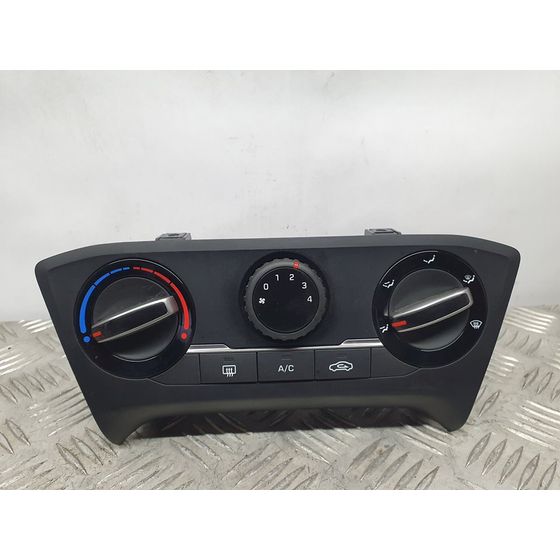 Mando Calefaccion / Aire Acondicionado Para Hyundai I20