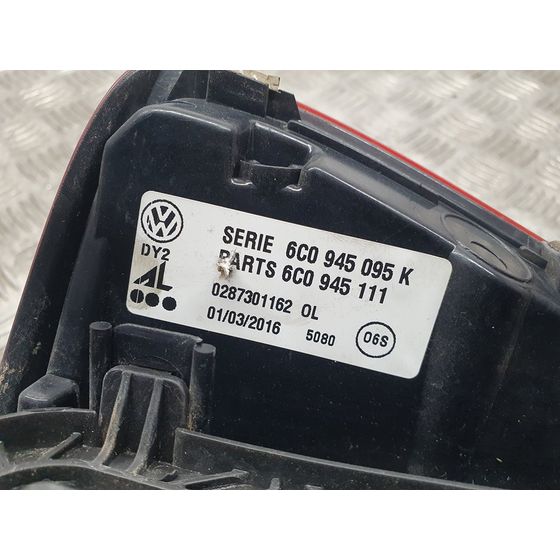 Piloto Trasero Izquierdo para Volkswagen Polo (6C1)