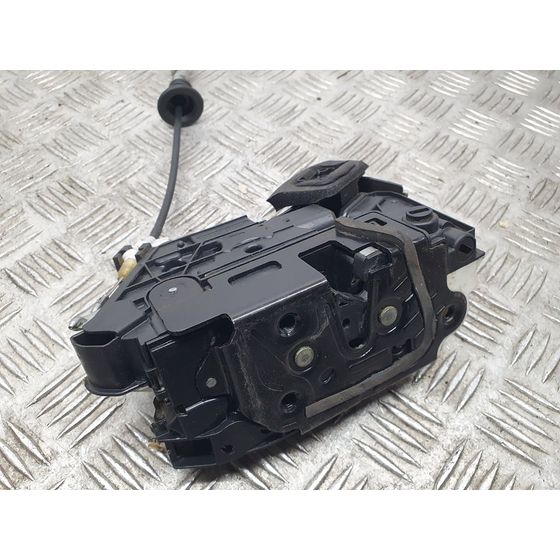Cerradura Puerta Trasera Derecha Para Volkswagen Polo