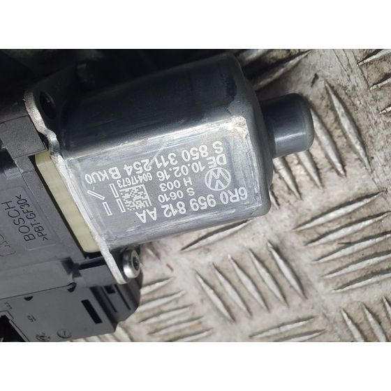 Elevalunas Trasero Derecho para Volkswagen Polo (6C1)