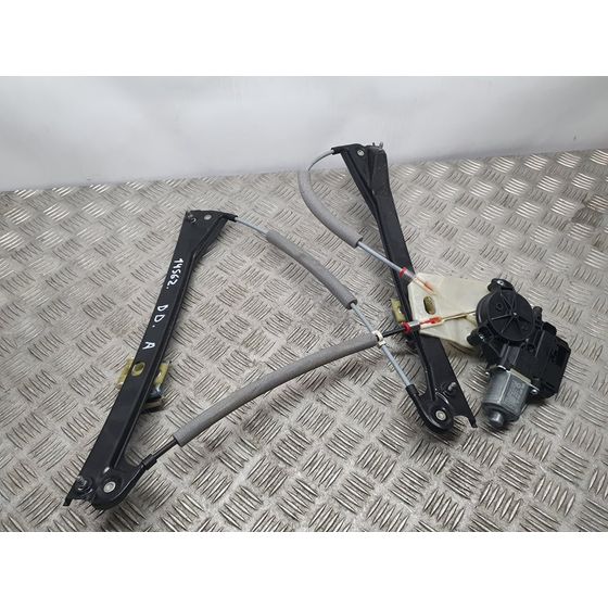 Elevalunas Delantero Derecho Para Volkswagen Polo