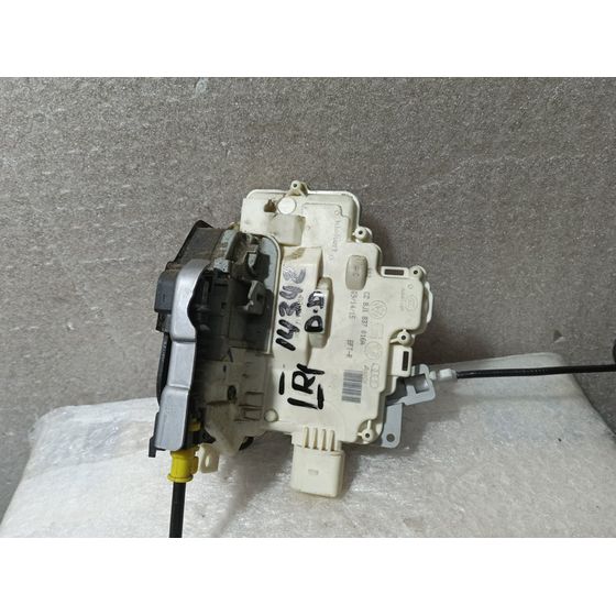 Cerradura Puerta Delantera Derecha Para Audi A4 Ber.