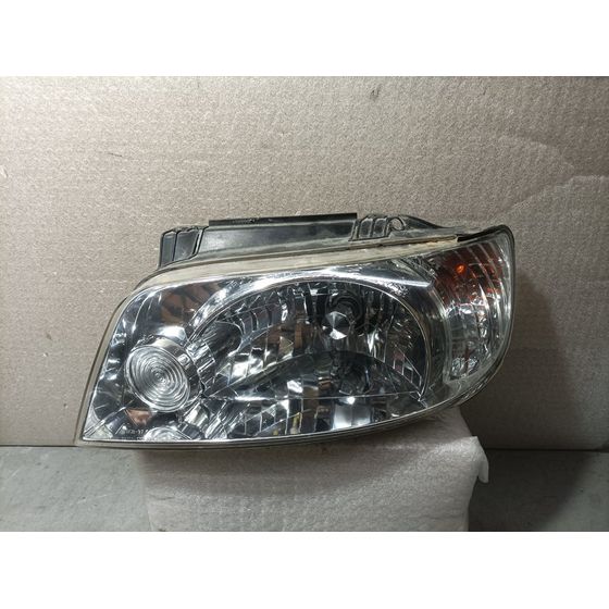 Faro Izquierdo Para Hyundai Matrix