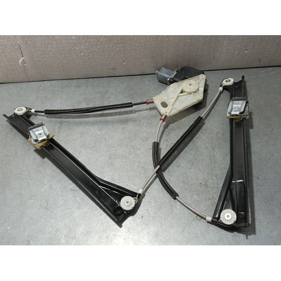 Elevalunas Delantero Derecho Para Volkswagen Polo