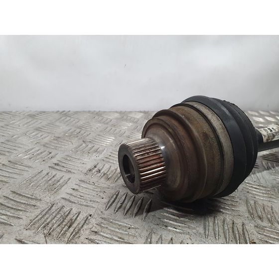 Transmision Delantera Izquierda Para Audi A4 Ber.