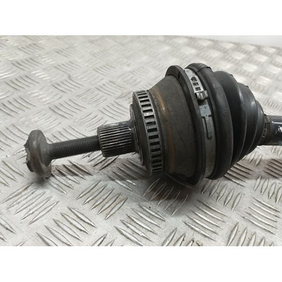 Transmision Delantera Izquierda para Audi S8