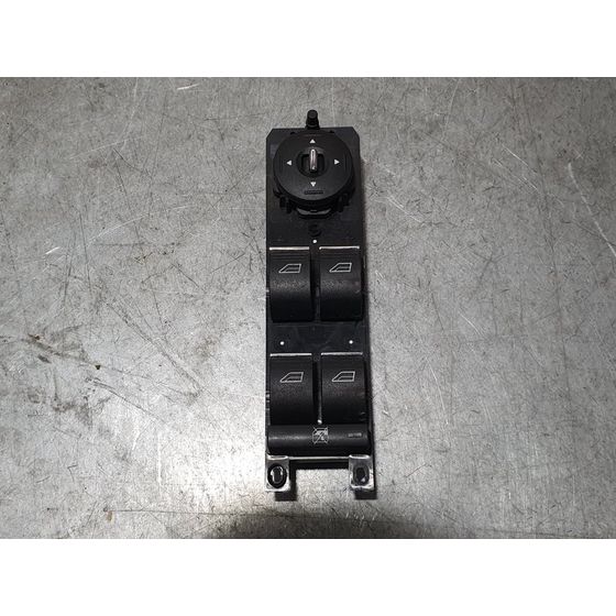 Mando Elevalunas Delantero Izquierdo Para Ford Focus Lim.