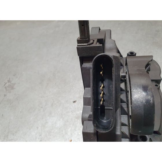 Cerradura Puerta Delantera Izquierda para Ford Focus Lim. (Cb8)
