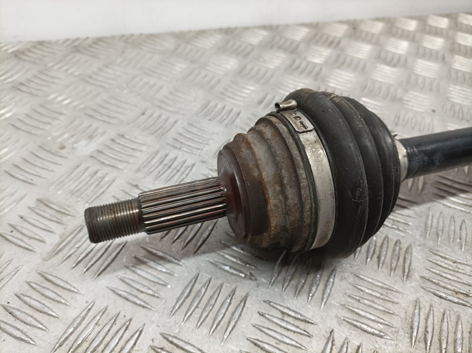 Transmision Delantera Izquierda Para Volkswagen Polo Berlina