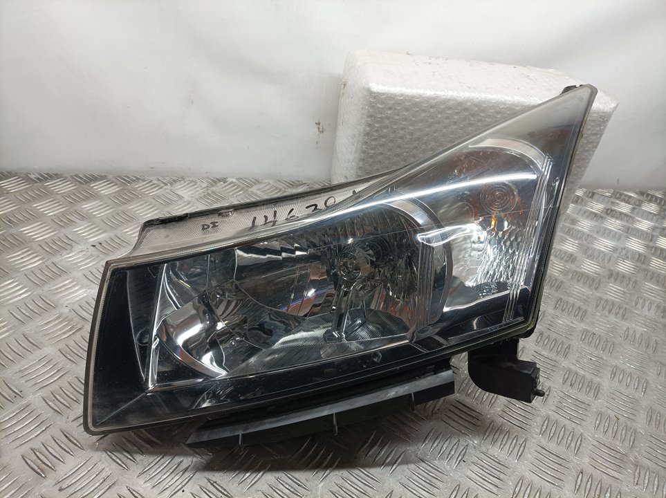 Faro Izquierdo Para Chevrolet Cruze