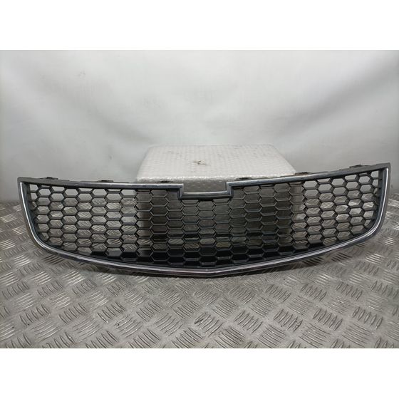 Rejilla Paragolpes Central Para Chevrolet Cruze