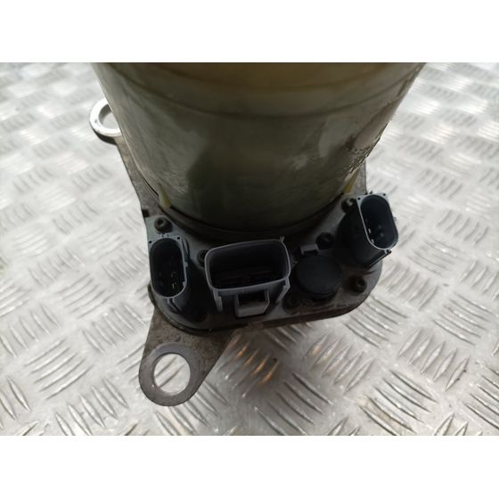 Bomba Direccion Electrica Para Ford Focus Lim.