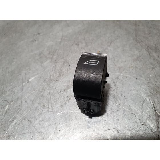 Mando Elevalunas Delantero Derecho Para Ford Fiesta