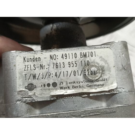 Bomba Direccion para Nissan Almera (N16/E)