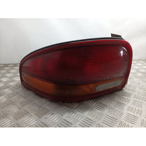 Piloto Trasero Izquierdo Para Chrysler Stratus Berlina