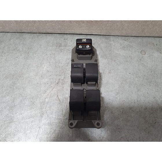 Mando Elevalunas Delantero Izquierdo Para Toyota Auris
