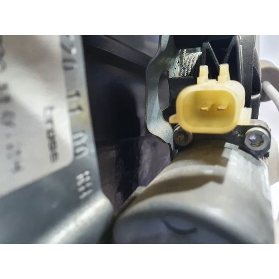 Elevalunas Delantero Derecho Para Mercedes Sprinter Iii Plataforma Rwd / Awd