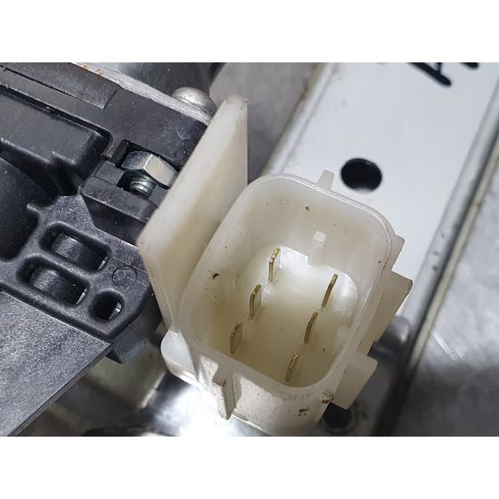 Elevalunas Delantero Derecho para Nissan Micra V (K14)