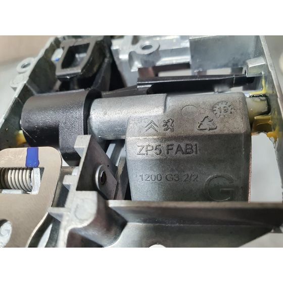 Maneta Exterior Delantera Izquierda Para Peugeot 2008