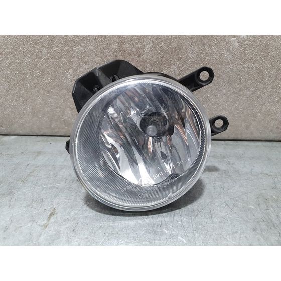 Faro Antiniebla Derecho Para Toyota Auris