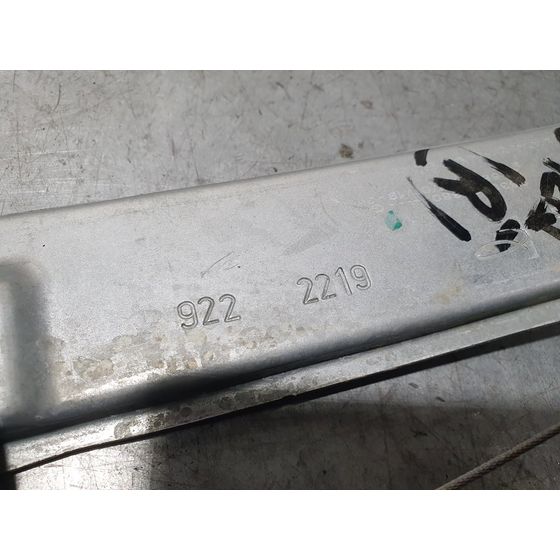 Elevalunas Delantero Izquierdo para Peugeot 2008 (--.2013->)