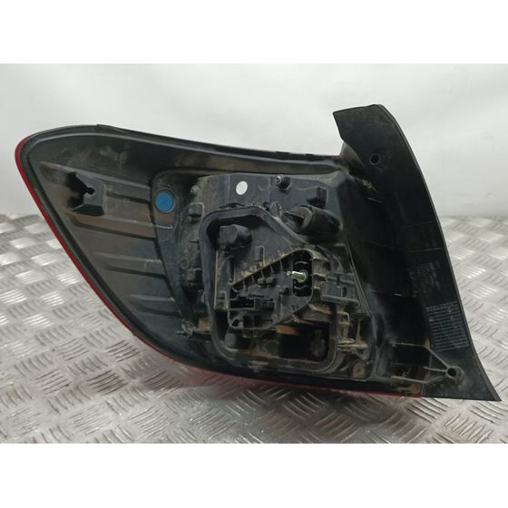 Piloto Trasero Derecho Para Dacia Sandero