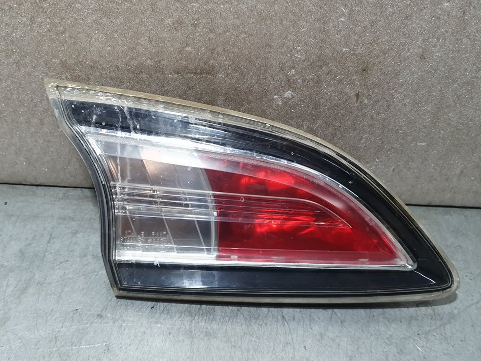 Piloto Trasero Izquierdo Para Mazda 3 Lim.