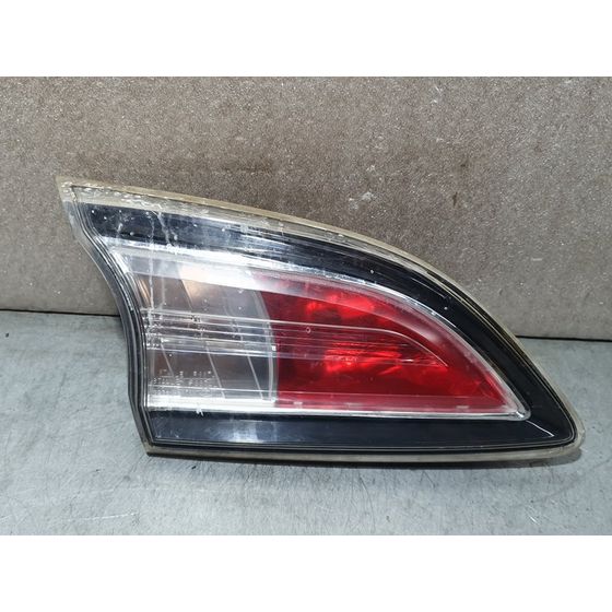 Piloto Trasero Izquierdo Para Mazda 3 Lim.