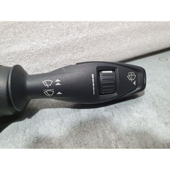 Mando Limpia Para Ford Fiesta