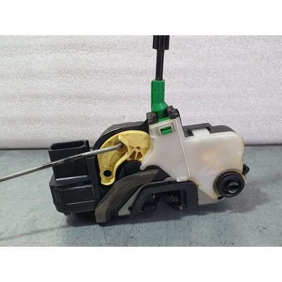 Cerradura Puerta Trasera Izquierda Para Chevrolet Cruze Hatchback