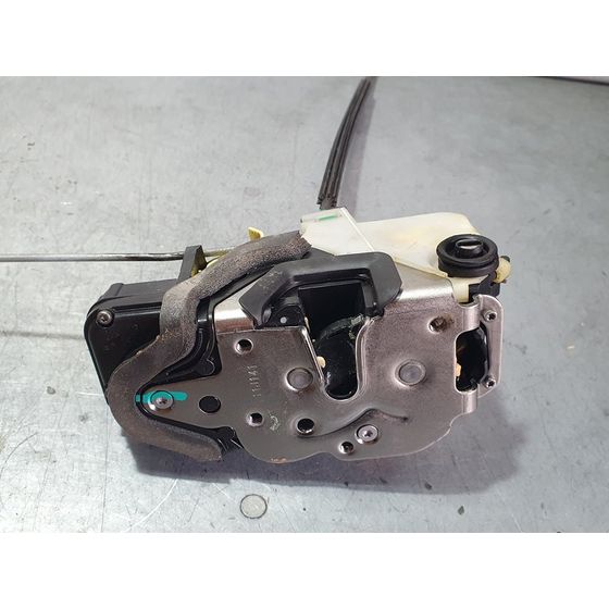 Cerradura Puerta Trasera Izquierda Para Chevrolet Cruze Hatchback
