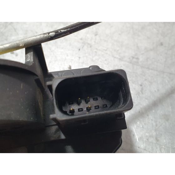 Cerradura Puerta Trasera Izquierda Para Chevrolet Cruze Hatchback