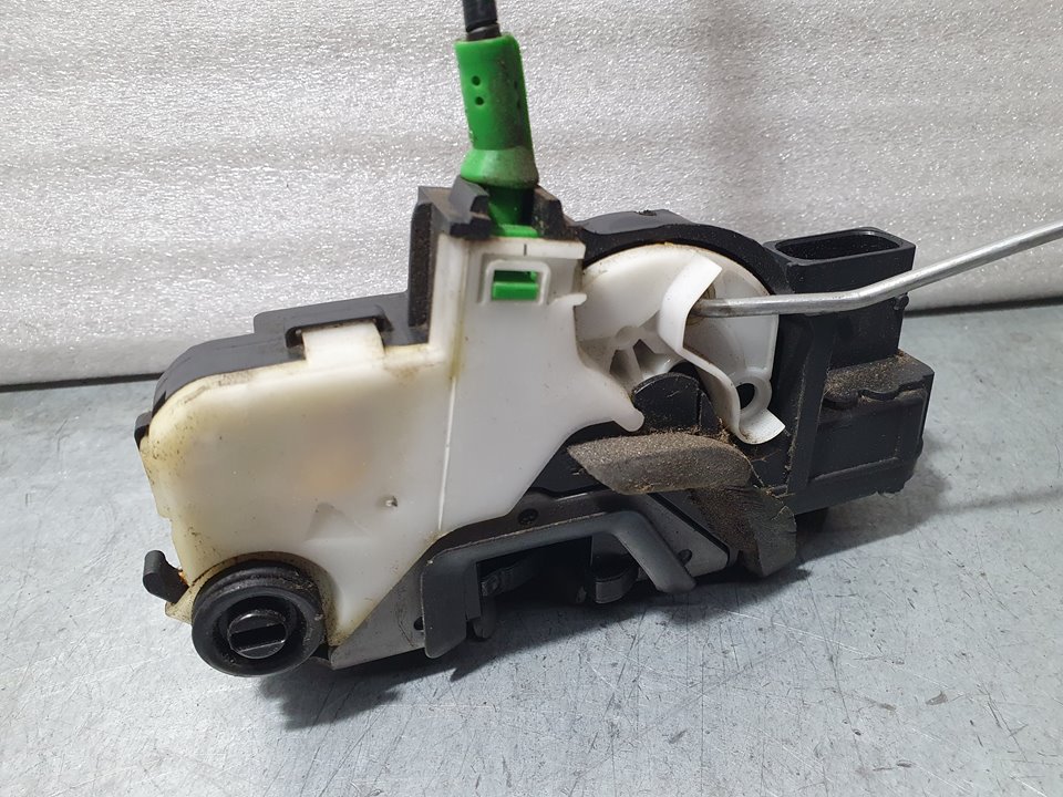 Cerradura Puerta Trasera Derecha  Para Opel Astra J Lim.