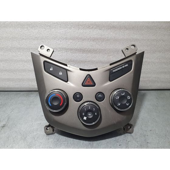 Mando Calefaccion / Aire Acondicionado para Chevrolet Aveo