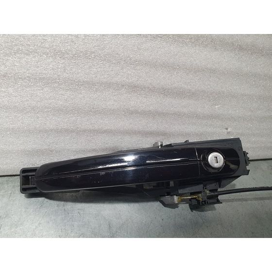 Maneta Exterior Delantera Izquierda Para Ford Focus Lim.