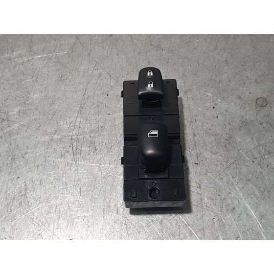Mando Elevalunas Delantero Derecho Para Nissan Micra V