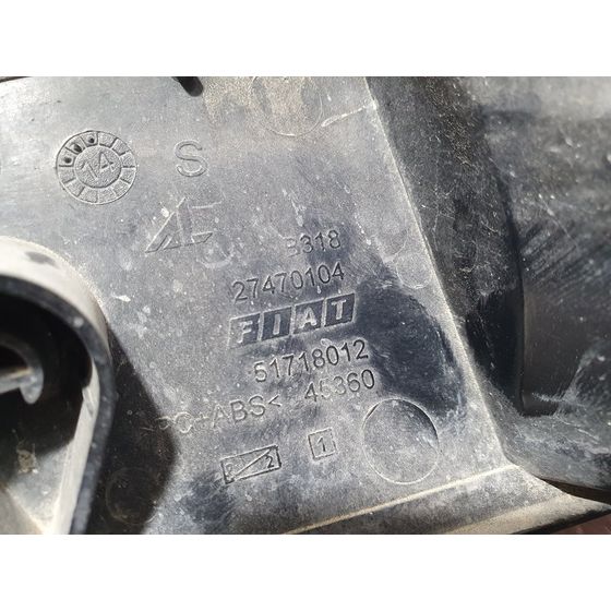 Piloto Trasero Izquierdo Paragolpes para Alfa Romeo Mito (145)