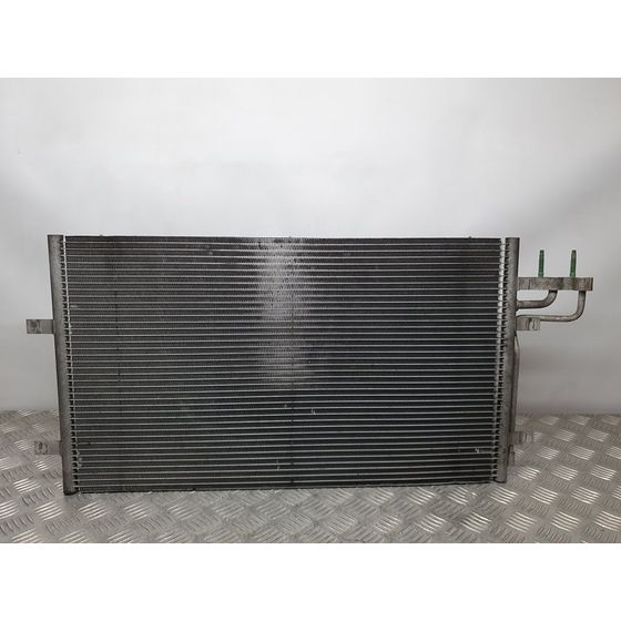 Condensador / Radiador Aire Acondicionado para Ford Focus Berlina (Cap)
