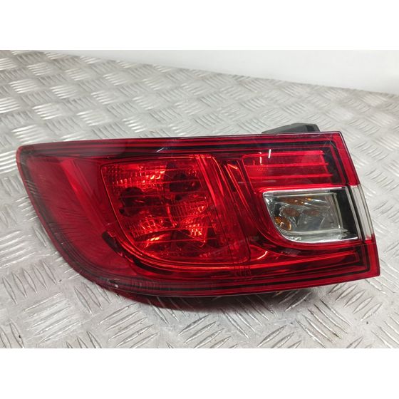 Piloto Trasero Izquierdo Para Renault Clio Iv