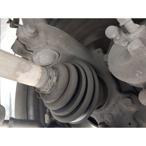Transmision Delantera Izquierda Para Ford Focus Berlina