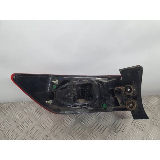 Piloto Trasero Derecho para Renault Clio Iv