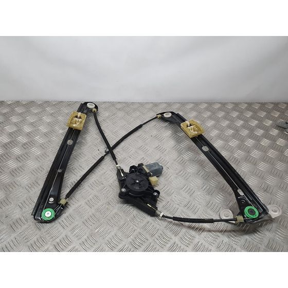Elevalunas Delantero Derecho Para Volkswagen Golf Vii Lim.