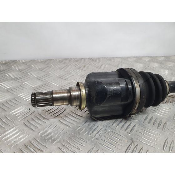 Transmision Delantera Izquierda Para Toyota Avensis Berlina